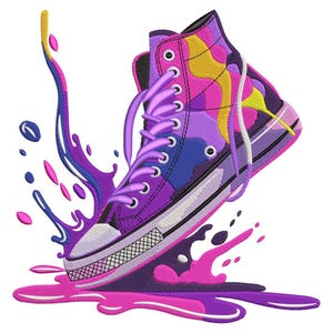 Könnte beinhalten: Ein hochgeschnittener Sneaker in einem lebendigen, abstrakten Design. Der Schuh hat eine lila Basis mit Farbspritzern in Pink, Gelb und Blau. Die Schnürsenkel sind lila und die Sohle ist weiß mit einem schwarzen Streifen. Ein farbenfroher Spritzer geht vom Schuh aus.