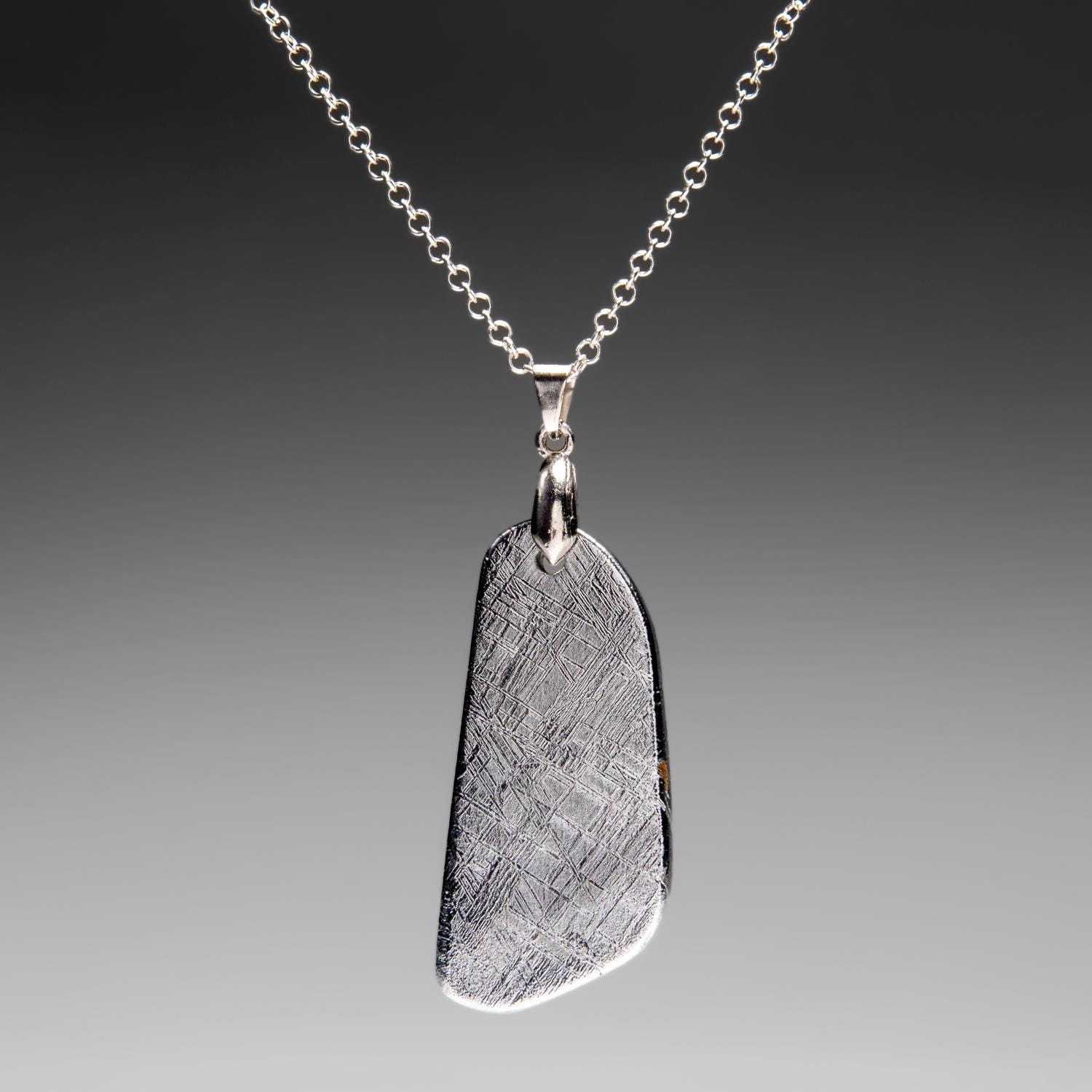 本物のムオニオナルスタ隕石ペンダント、18インチのスターリング