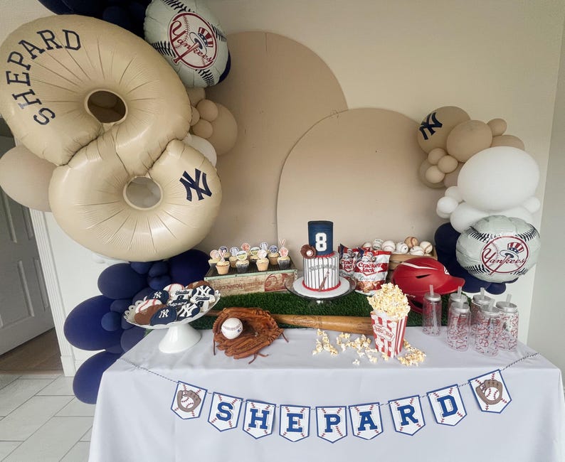 Banner de aniversário com tema de beisebol | Decoração de aniversário com tema de beisebol | Aniversário do Novato do Ano | Aniversário personalizado com tema de beisebol imagem 5