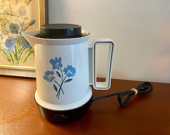 Vintage West Bend White Hot Pot White with Blue Flowers Electric Excellent Condition with Original Instruction Booklet, Works!