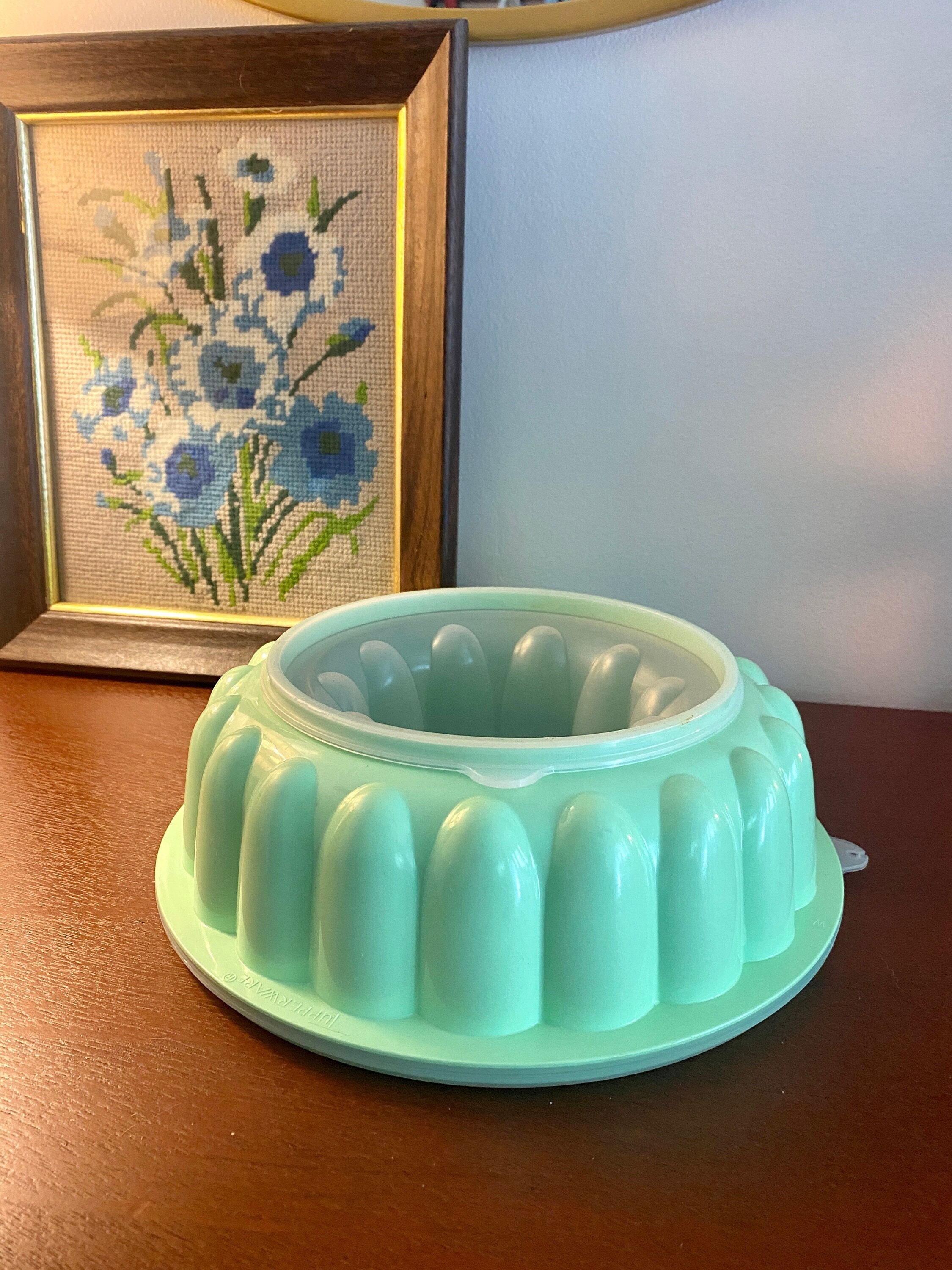 Tupperware 3 Piece Jello Mold with Lid Vintage Light Green