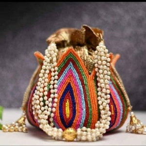Hermoso bolso Potli estilo loto con trabajo de zari y piedra para mujer, bolso de novia, bolso de fiesta, regalo para ella, potlis bordado