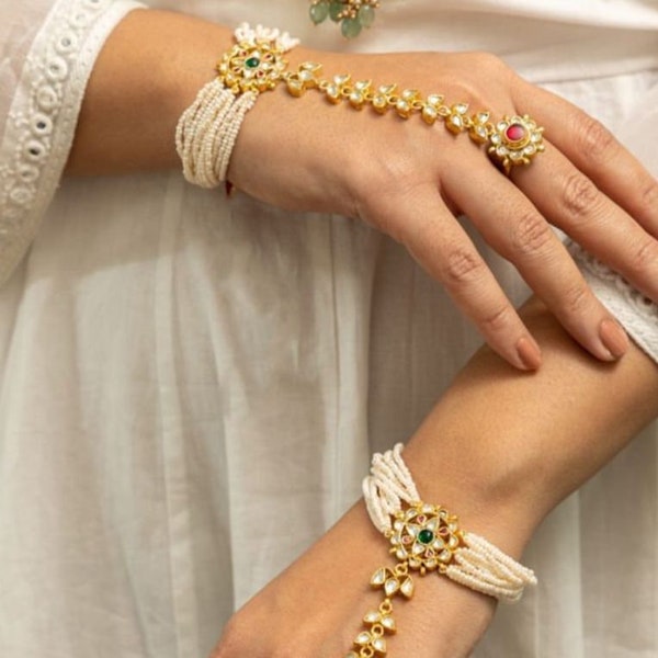 Pachi kundan bracelets ,kundan hathphool, bridal bangles, wedding jewelry, Bracelet, Traditional Bracelet, kundan bracelets ( pair)