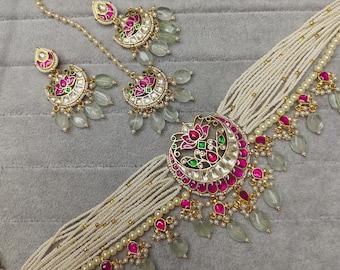 Pachi Kundan Choker mit Perlentropfen und Mangtika