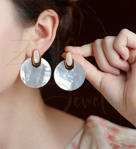 Boucles D'Oreilles Anciennes En Nacre De Coquillage Montées Sur Argent 925/1000 - Clips - Bon État Général