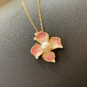 ピンクエナメルフラワーネックレス、パール付き、女の子・女性用桜ネックレス、925スターリングシルバー、14Kゴールドメッキ、彼女へのかわいいギフト
