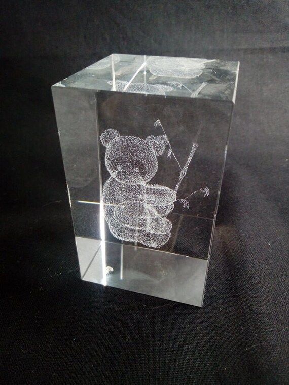 BEAUTIFUL GLASS PAPERWEIGHT LASER ETCHED 3D CUBE BOXED VARIOUS DESIGNS 