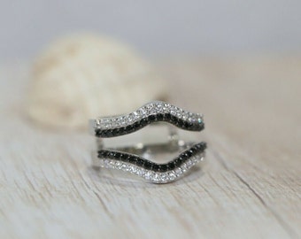 2,25 quilates. T.W. Diamante blanco y negro // Anillo envolvente de compromiso potenciador de 2 filas con solitario // Anillo protector potenciador de boda // Acabado en oro blanco de 14K