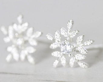 Tiny Snowflake Earrings / Solid 925 Silver Moissanite Womens Stud Earrings / Snowflake Style Minimalist Dainty Studs Gift for Her