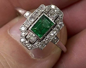 Art Deco 1.50 Ct Green Emerald & Diamond - Art Deco Engagement Wedding Ring - Women&#39;s Anniversary Gift Ring - 14K White Gold Over