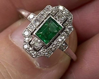 Art Deco 1.50 Ct Green Emerald & Diamond - Art Deco Engagement Wedding Ring - Women's Anniversary Gift Ring - 14K White Gold Over