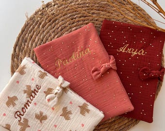 Protège carnet de santé personnalisé avec le prénom broderie, cadeau naissance
