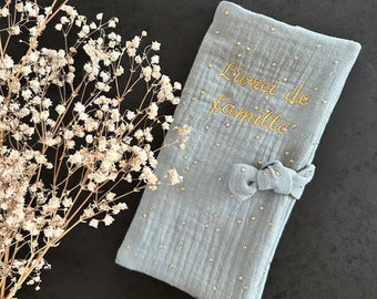 Protège livret de famille personnalisable avec broderie, idéal cadeau mariage ou naissance