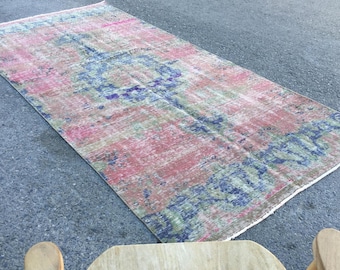distressed red blue handmade dining room rug ,  4'6" X 9'7" Turkish kitchen carpet ,  R9344F126