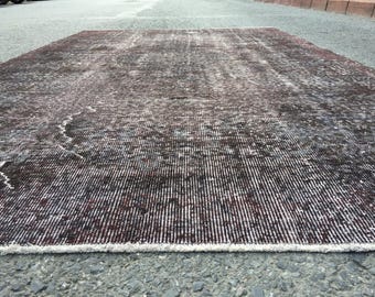 distressed brown grey black area rug, 5'6" X 9'3"  vintage bedroom carpet   R8971F85