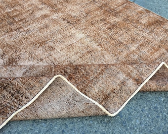 handmade distressed brown living room rug, 7'9" X 11'10" vintage bedroom carpet ,  R9604F130