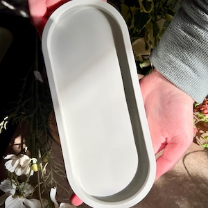 Long Concrete Oval Tray | Oval Tray Decor | Cement Tray | Decorative Trays for Decor | Candle Holder Tray | Jewelry Tray | Trinket Tray