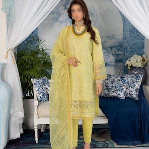 Lemon Glow  Traditional Embroidered Dress 3-Piece Set Pakistani Salwar Kameez Long Sleeve Party/Wedding Dress Handmade Traditional Wear