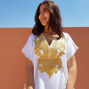 White moroccan kaftan, gold djellaba for women, present for mother