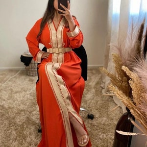 Caftan marocain, caftan ramadan, kaftan orange marocain, kaftan marocain, kaftan marocain, kaftan marocain pour mariage,