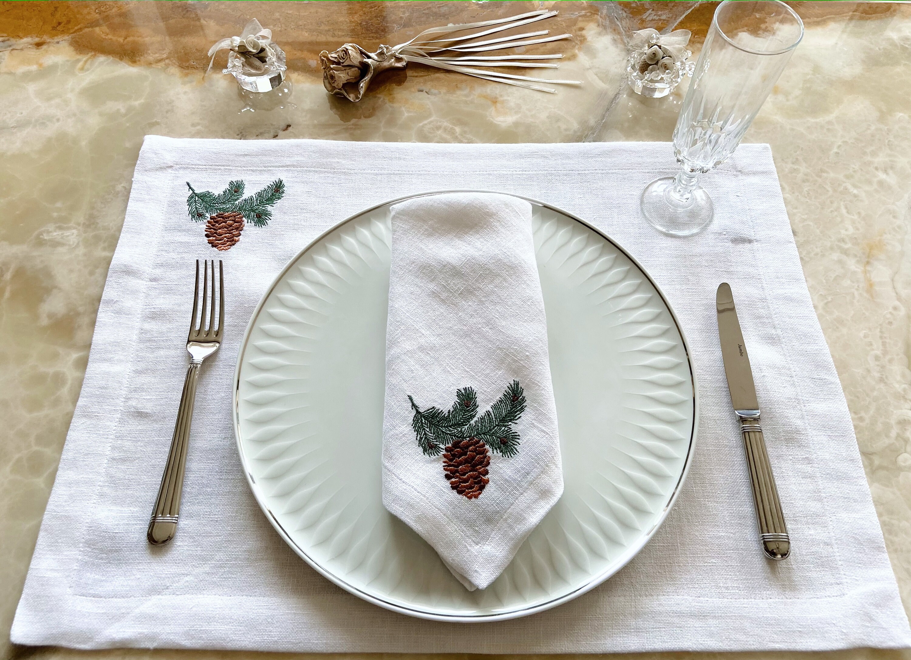 Ensemble de 4 serviettes de table en tissu brodées hiver pomme de