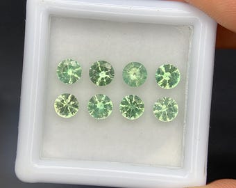 Seltener, natürlicher Kornerupin, 1,90 Karat, 4 x 4 mm, runder, facettierter Edelstein