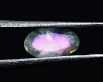 Natürliche Rosa Feuer Regenbogen Mondstein 0.60 Karat 7.2x4.1 MM Oval Form facettierten Edelstein