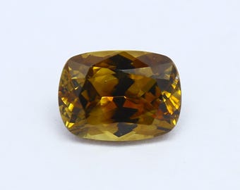 Naturalny miodowy chryzoberyl 1,46 karata 7,5 x 5,5 mm fasetowany kamień szlachetny w kształcie poduszeczki