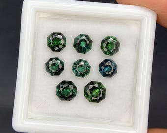 Konvolut natürlicher blauer und grüner Turmaline, 2,73 Karat, gemischte Größen, ausgefallene Schliffe, facettierte Edelsteine, 8 Stück