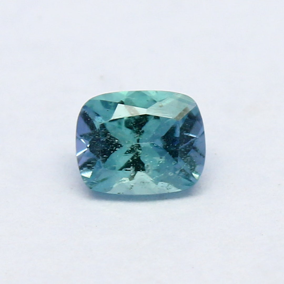 Pierre Précieuse Kornerupine Bleu Clair De Tanzanie - 0.415 Carats, Taille Excellente, Naturelle