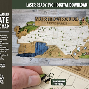 Puede incluir: Un mapa de madera de los parques estatales de Carolina del Norte cortado con láser. El mapa es marrón con árboles verdes y elementos de agua azules. El texto "NORTH CAROLINA STATE PARKS" está en la parte superior del mapa. El texto "TRACK THE PARKS YOU VISITED" está en la parte inferior del mapa.