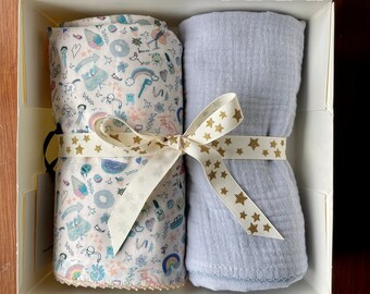 Baby Gift box - Children of Liberty blanket and baby blue swaddle in organic cotton