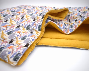 Queue for the zoo - Padded baby quilt in Liberty and organic muslin