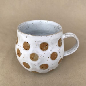 Cup in beige and white with spots, coffee cup, ceramic cup, cozy cup, hand-made, 240 ml