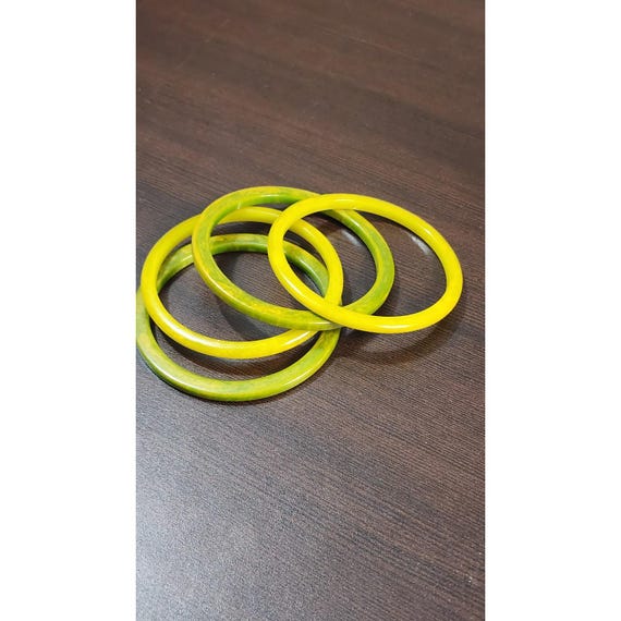 Authentic 1950s Bakelite Bangle Bracelet Set Marb… - image 2