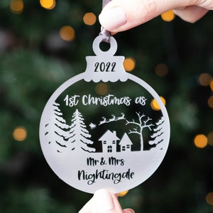 Personalised 1st Married Christmas Bauble, First Christmas as Mr & Mrs Decoration, Bespoke Christmas Wedding Gift Idea