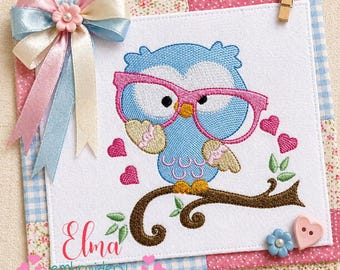 Diseño de bordado de búho con gafas: Rama de pájaro Kawaii (Descarga digital)