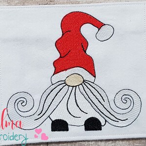 Weihnachtswichtel Stickdatei: Weihnachtsmann Füllstich (Digitaler Download)