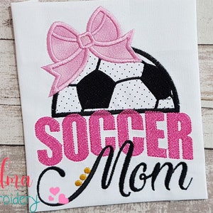 Ballon de maman du football et noeud - Applique - 4 x 4 5 x 4 5 x 7 5 x 8 6 x 10 7 x 12 - Motif de broderie Machine - Broderie football - Broderie footballeuse