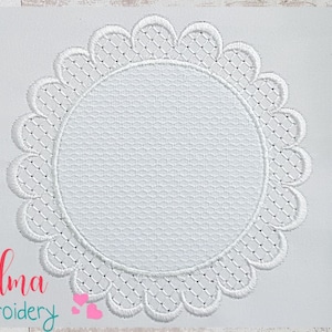 Lijst met delicate kant: machinaal borduurontwerp (3 x 3-7 x 7)
