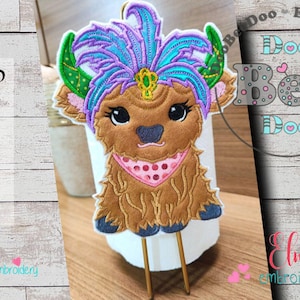 Capa para porta-toalhas de papel Mardi Gras Highland Cow ITH Project - Aplique -5x7 6x10 7x12 8x12- Instruções de design de bordado à máquina incluídas