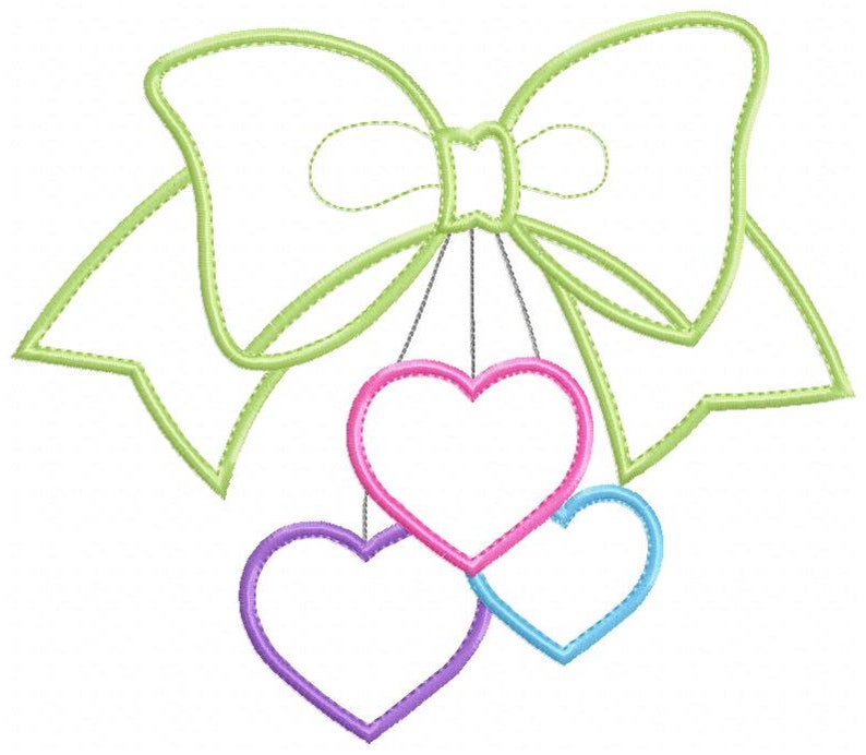 Puede incluir: Un lazo verde lima con borde festoneado, sobre tres corazones colgantes. Los corazones est&aacute;n delineados en rosa, morado y azul, con un centro blanco. El dise&ntilde;o es un archivo de bordado digital.