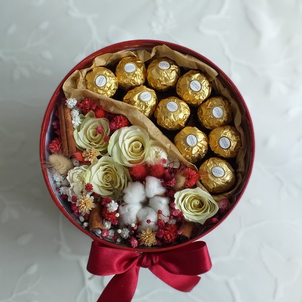 Live flowers with chocolates in a red hat box | Live flower arrangement | Flower gift box | Gift hamper
