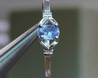 Light blue to lavender oval tanzanite ring - sterling silver dainty purple gemstone ring  - rare lilac tanzanite ring - size 6