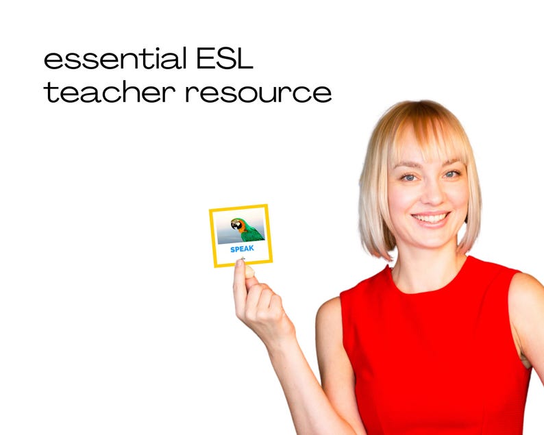 Puede incluir: Una persona sonriente con una blusa roja sostiene una tarjeta con una imagen de loro y la palabra "SPEAK". El texto "essential ESL teacher resource" est&aacute; encima de la tarjeta. El fondo es blanco.