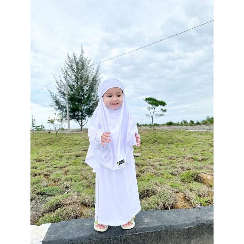 1 to 6 years French khimar girls robe suit, can be used as a veil, french khimar aisyah pink color White