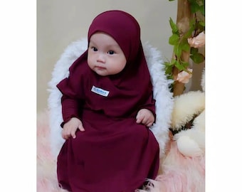 Conjunto de abaya infantil KIA para uso diário com hijab, tamanho 0 a 3 anos, na cor bordô.