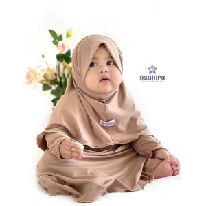 Ensemble abaya bébé ou enfant, tenue de tous les jours KIA, robe de tous les jours et hijab 0 3 ans couleur noire Mocca