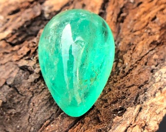 天然エメラルド 0.999ct 緑色 オーバルカット 天然グリーン 天然エメラルド 0.999ct 緑色 オーバルカット 天然グリーン
