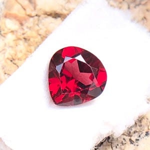 0.50 Carats Garnet, Loose Garnet, Faceted Garnet, Heart Shape Garnet, Blood Red Garnet, Garnet Cut,  Garnet Gemstone,  Healing Garnet Stone.